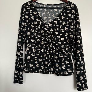 Plus Ditsy Floral Ruched Plunging Neck Tee
